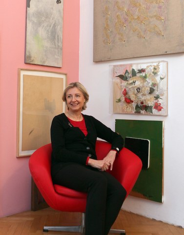 Irena Velková ve své galerii