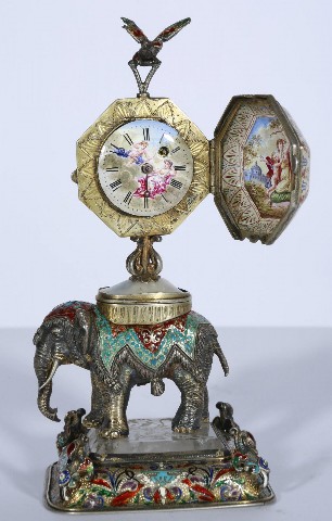 Karl Bender: miniaturní stolní hodinky / kolem r. 1870 stříbro,smalt, perleť, horský křišťál / 15,5 x 8 x 7 cm  cena: 588 000 Kč Galerie Ustar 14. 5. 2016
