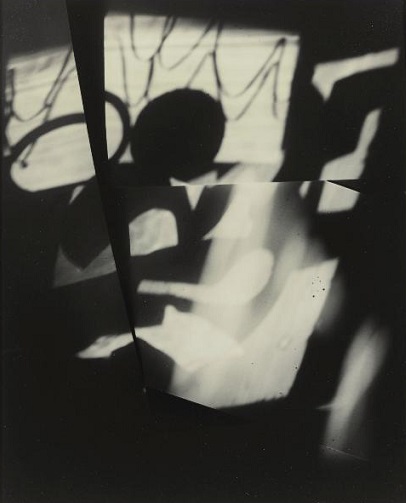 Jaromír Funke: Abstraktní foto (ze série Abstraktní foto) / cca 1927 - 1929 / fotografie / 29,9 x 24,1 cm / cena: 112 500 USD / Sotheby's 2. 4. 2014